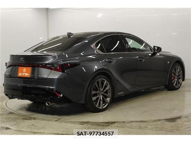 Lexus IS 2020-11 8880495-4