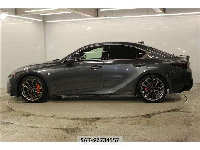 Lexus IS 2020-11 8880495-7