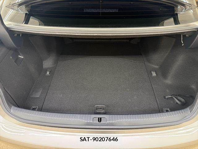 Lexus IS 2017-09 8880496-9