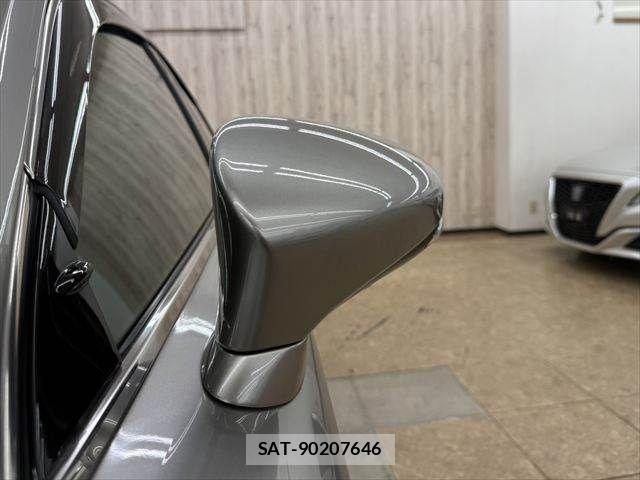 Lexus IS 2017-09 8880496-22
