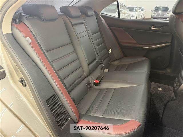 Lexus IS 2017-09 8880496-8
