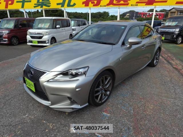 Lexus IS 2014-01 8883843-9