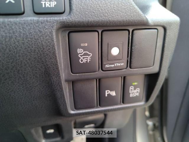 Lexus IS 2014-01 8883843-17