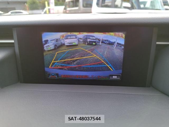 Lexus IS 2014-01 8883843-19