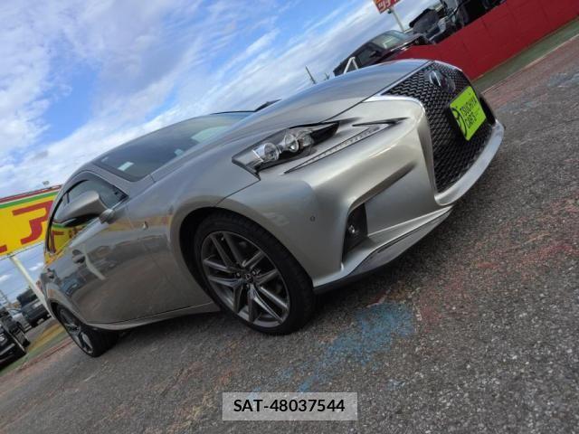 Lexus IS 2014-01 8883843-24
