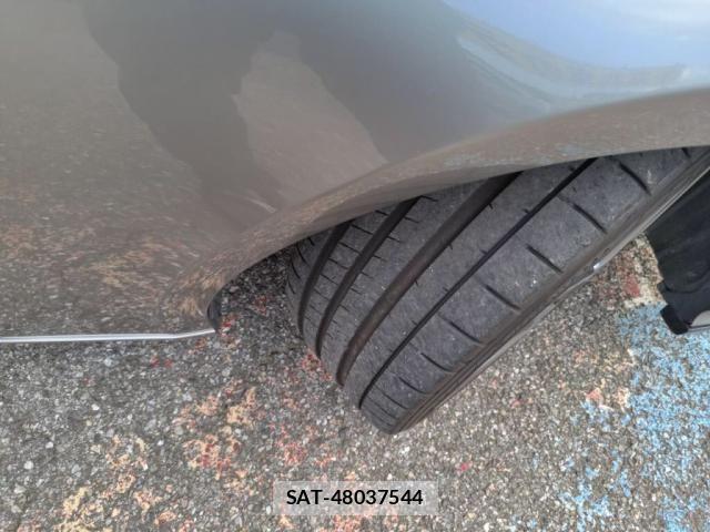 Lexus IS 2014-01 8883843-27