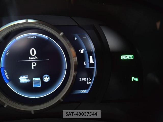 Lexus IS 2014-01 8883843-28