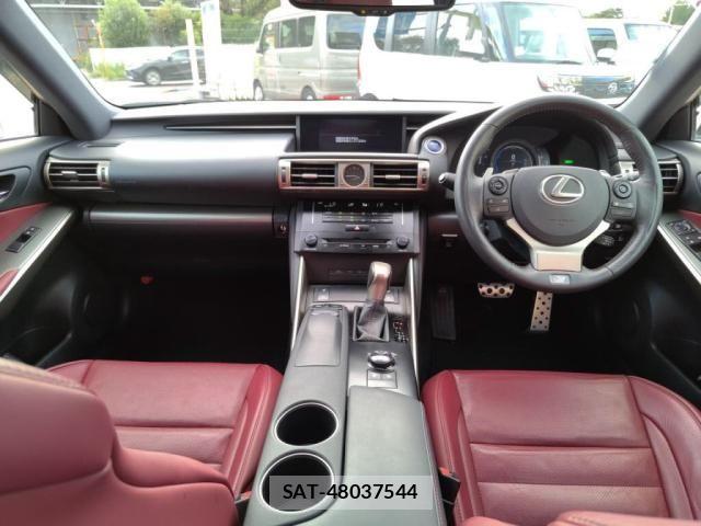 Lexus IS 2014-01 8883843-2