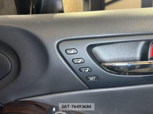 Lexus IS 2014-01 8883844-9