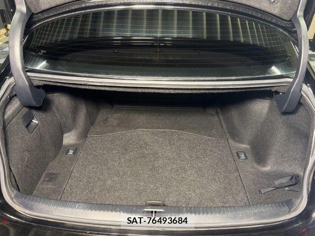 Lexus IS 2014-01 8883844-15