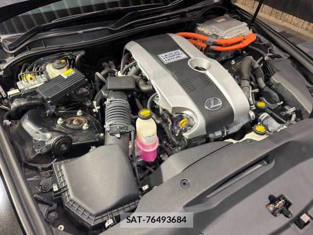 Lexus IS 2014-01 8883844-16