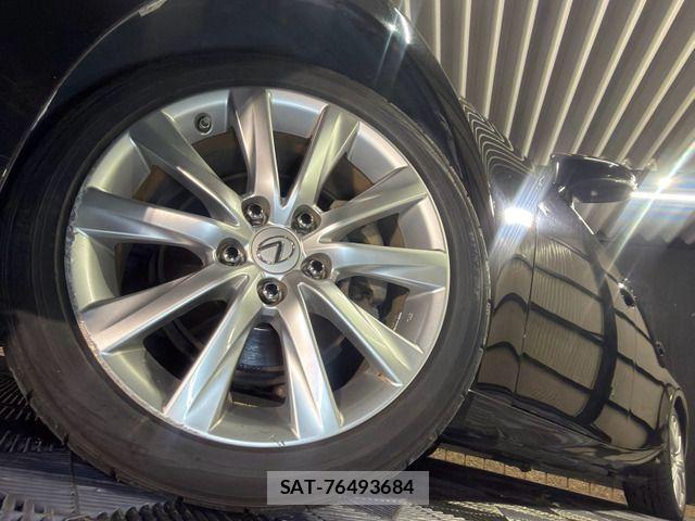 Lexus IS 2014-01 8883844-17