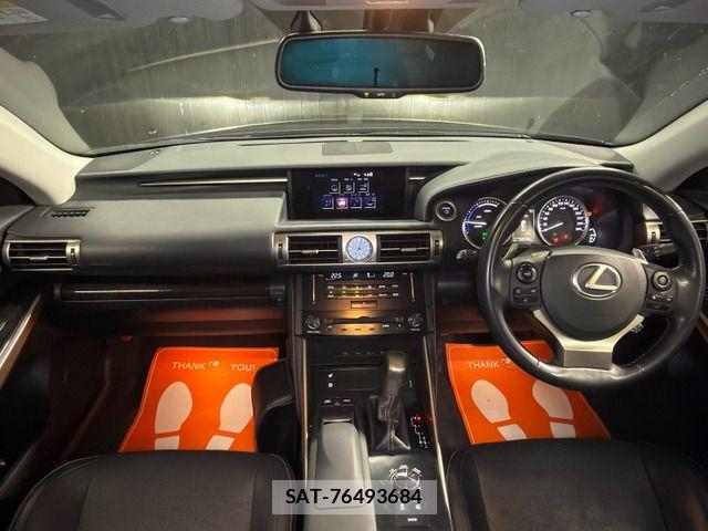 Lexus IS 2014-01 8883844-4