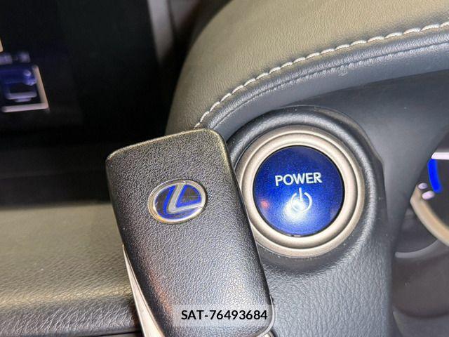 Lexus IS 2014-01 8883844-8