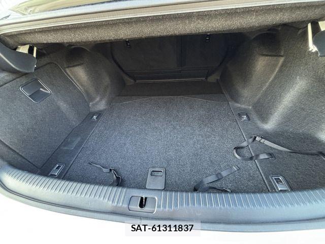 Lexus IS 2014-02 8883842-19