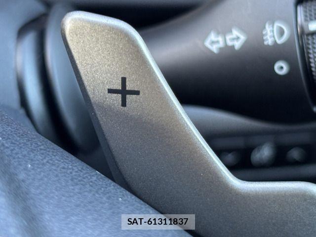 Lexus IS 2014-02 8883842-3