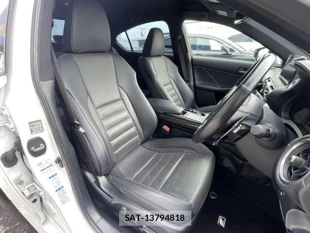 Lexus IS 2021-03 2668787-10