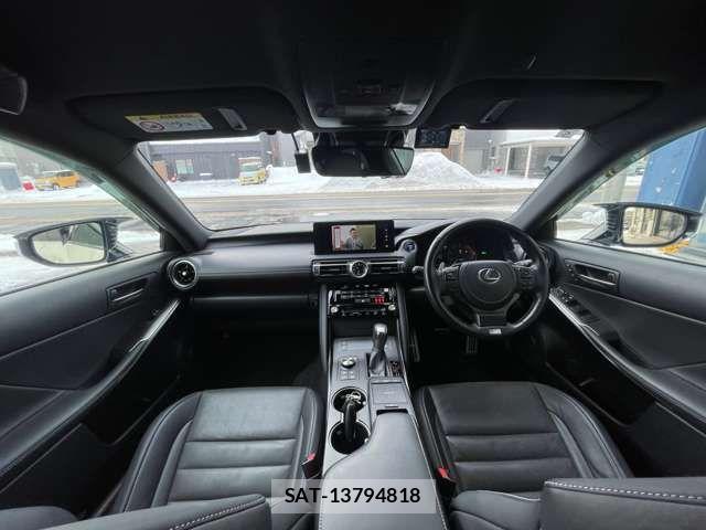 Lexus IS 2021-03 2668787-13