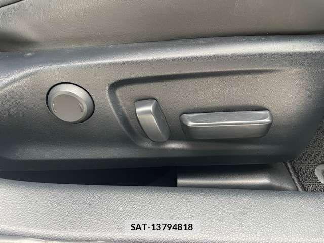 Lexus IS 2021-03 2668787-15