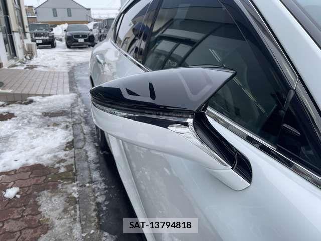Lexus IS 2021-03 2668787-16