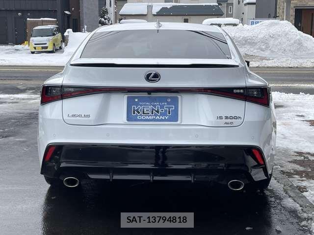 Lexus IS 2021-03 2668787-4