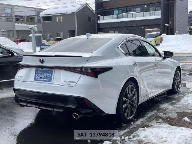 Lexus IS 2021-03 2668787-7