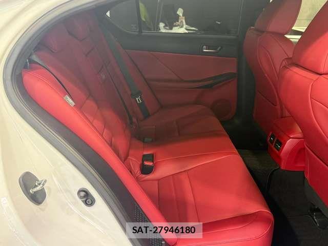 Lexus IS 2023-03 6499459-6