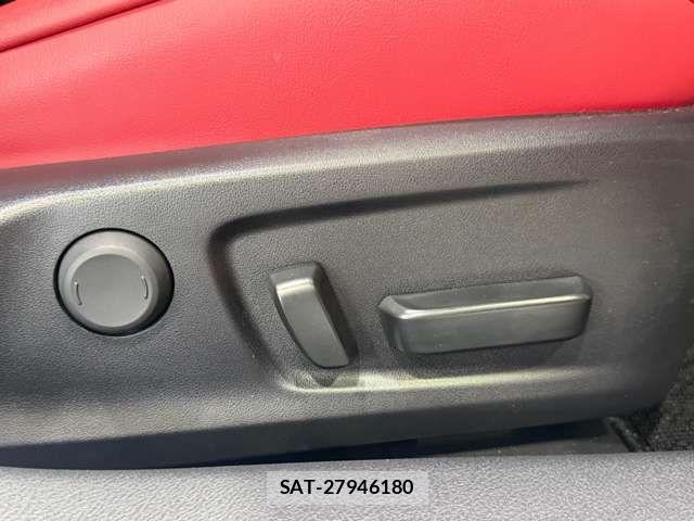 Lexus IS 2023-03 6499459-5