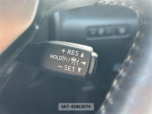 Lexus IS 2021-03 6612821-9
