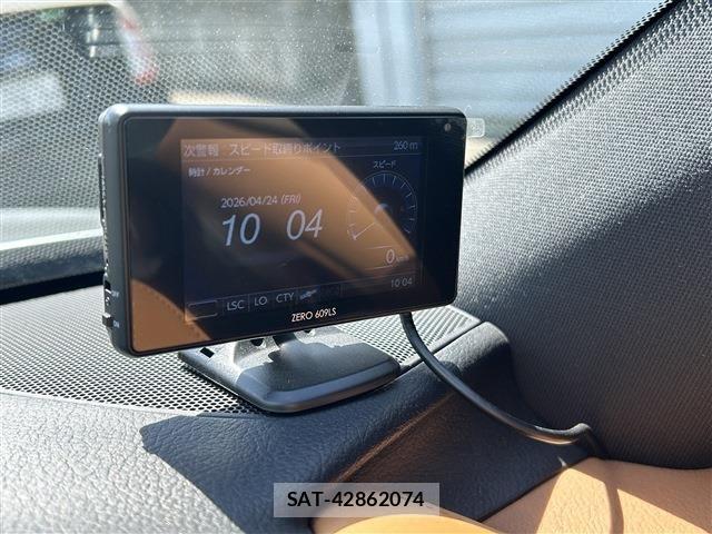 Lexus IS 2021-03 6612821-13