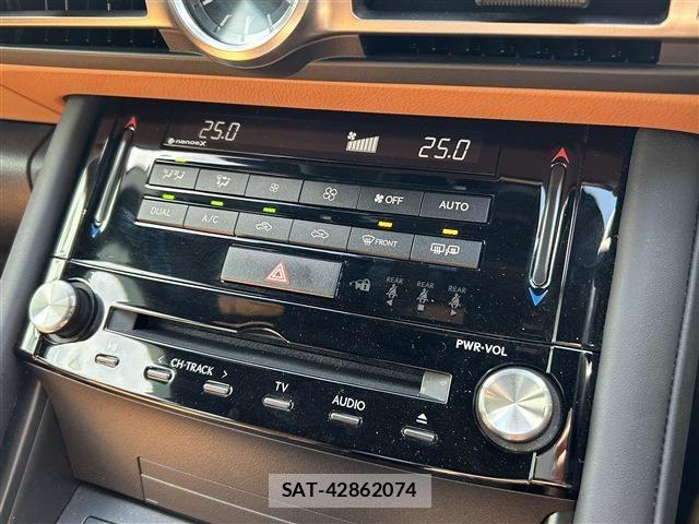 Lexus IS 2021-03 6612821-17