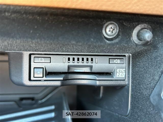 Lexus IS 2021-03 6612821-20
