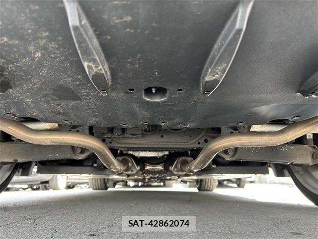 Lexus IS 2021-03 6612821-27