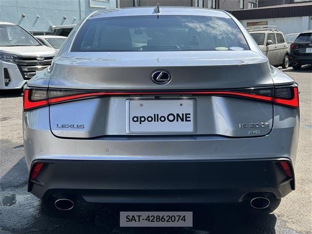 Lexus IS 2021-03 6612821-3