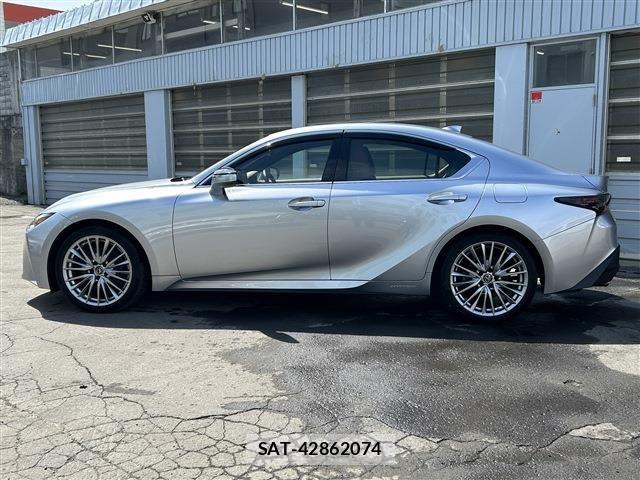 Lexus IS 2021-03 6612821-4