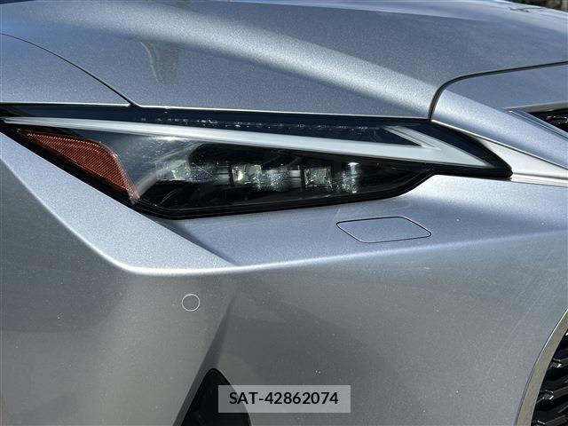 Lexus IS 2021-03 6612821-6