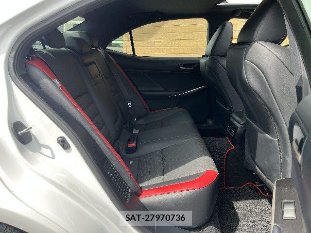 Lexus IS 2019-07 6676669-9
