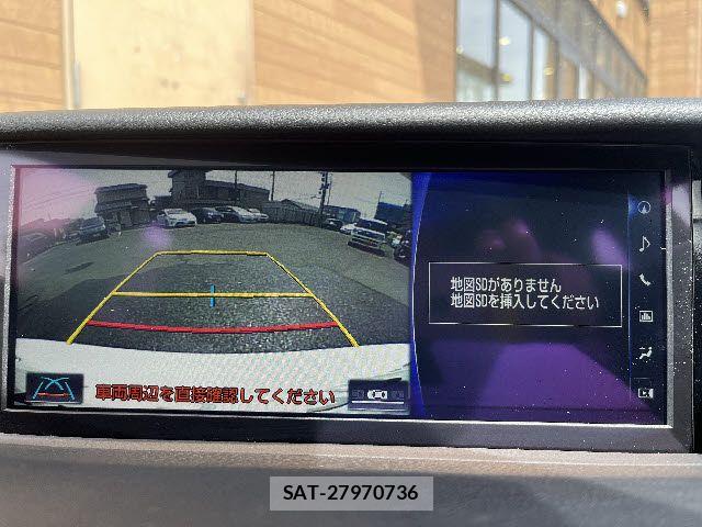 Lexus IS 2019-07 6676669-10