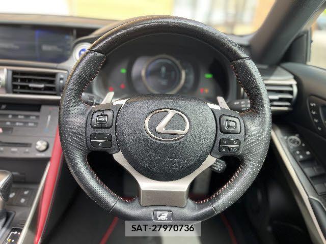 Lexus IS 2019-07 6676669-13
