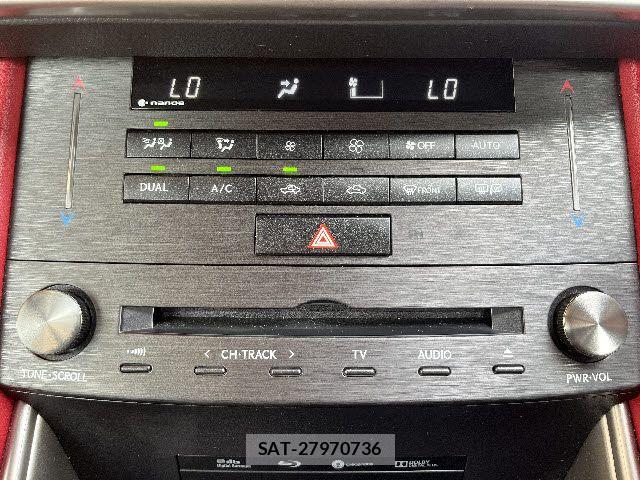 Lexus IS 2019-07 6676669-14