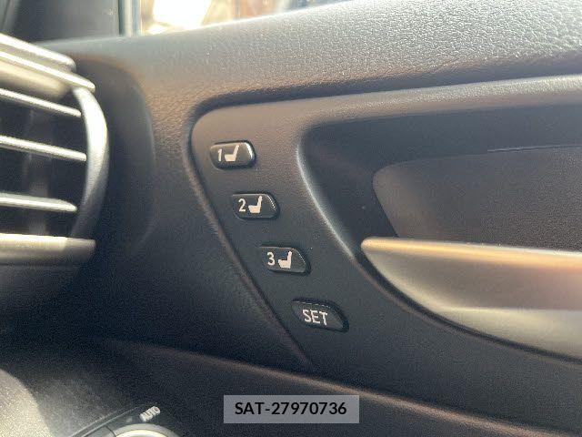 Lexus IS 2019-07 6676669-17