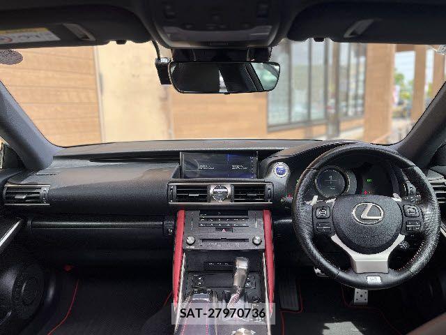 Lexus IS 2019-07 6676669-1