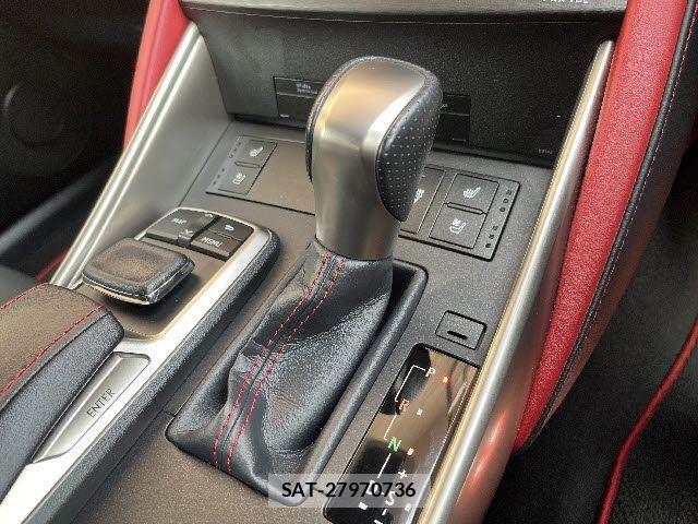 Lexus IS 2019-07 6676669-19