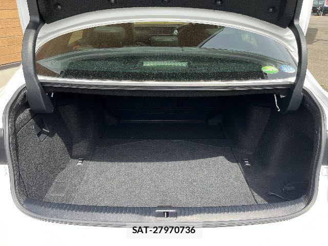 Lexus IS 2019-07 6676669-20