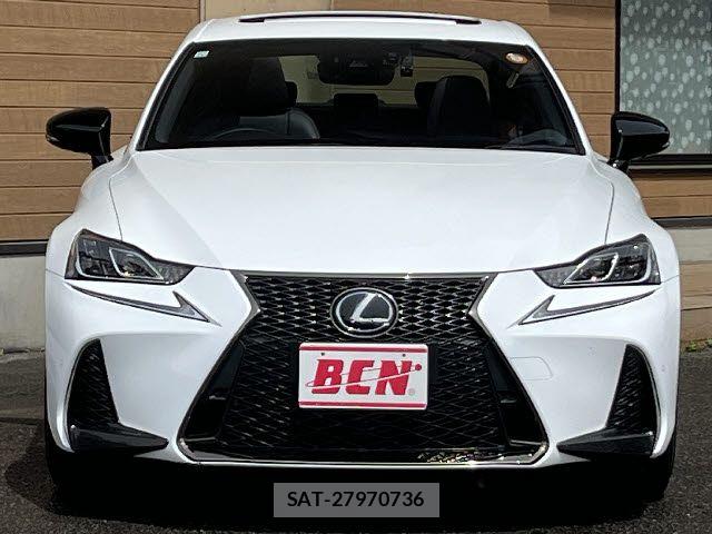 Lexus IS 2019-07 6676669-21