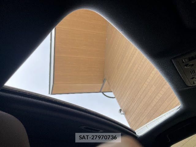 Lexus IS 2019-07 6676669-23