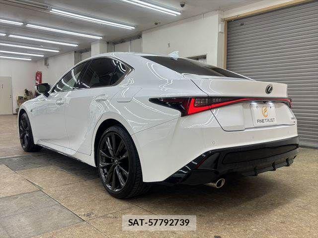 Lexus IS 2023-04 6676668-17