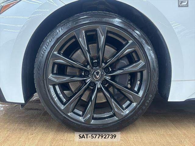 Lexus IS 2023-04 6676668-24