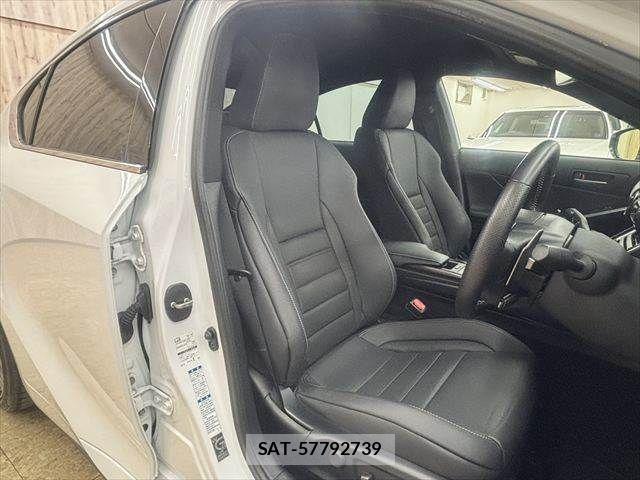 Lexus IS 2023-04 6676668-6