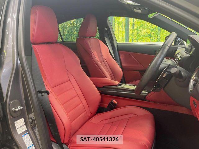 Lexus IS 2021-01 6716506-7